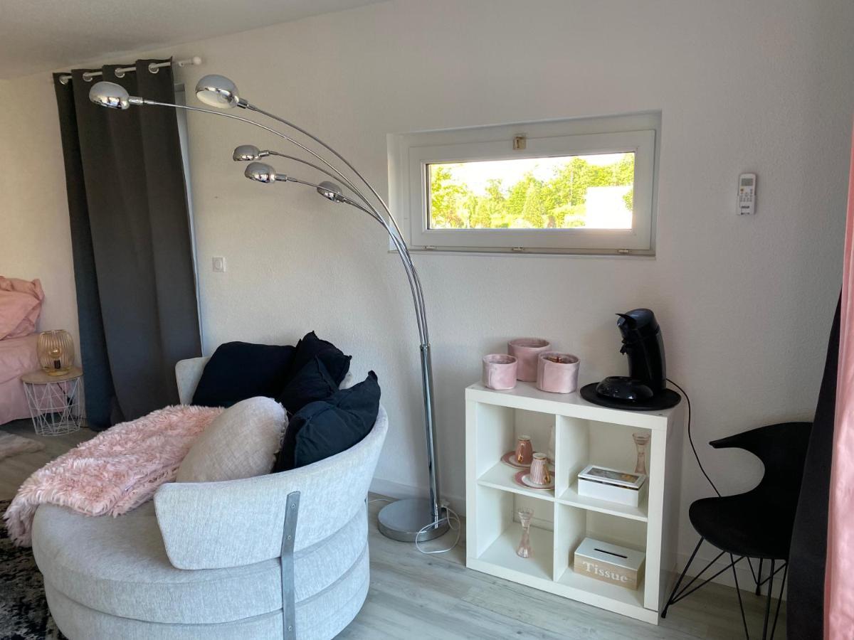 Agreable Chambre D'Hote Calme Avec Piscine Souvans Luaran gambar